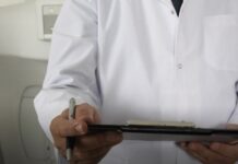 Граѓаните на Гостивар бараат одговор – што ја предизвика состојбата на над 1.200 заболени?